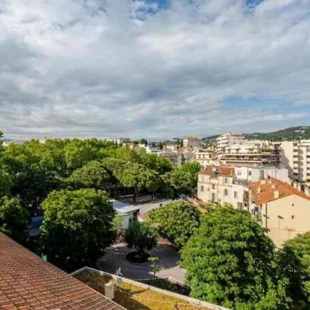 Apartment Luminous 92m2 8mn Palais *