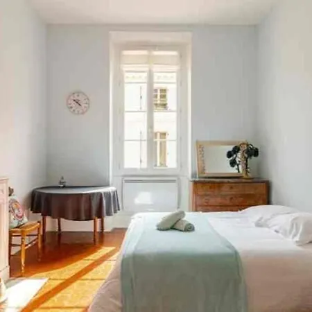 Apartment Luminous 92m2 8mn Palais
